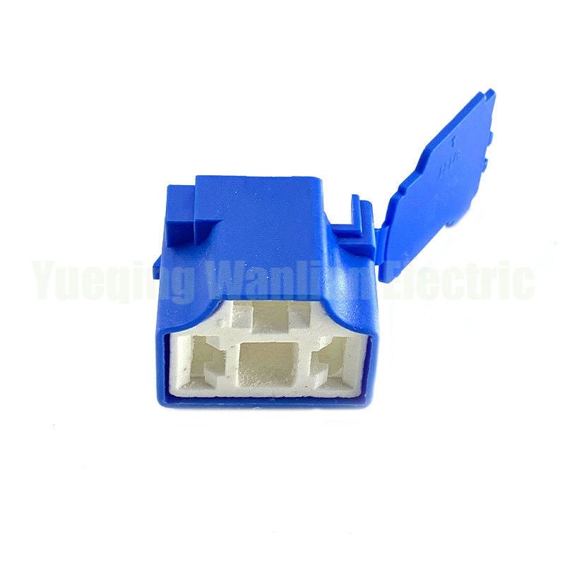 3 pin H4-2B Ceramic Car Connector Auto Light Lamp Holder Socket 7.8mm lampadina