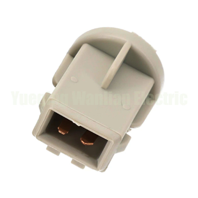 191941669A 2 Pin Car Light Bulb Holders / Bulb Base Socket For Transporter Sinistra destra