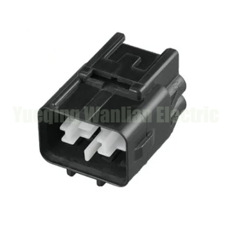 8 pin MG651308-5 Car Lamp Wire Socket AC Assembly Auto Far Light Socket Auto Modified Plug