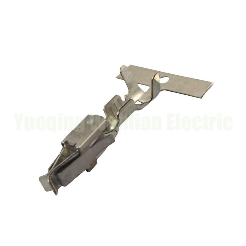 144432-1 Splices per autoveicoli Terminale di filo di crimping Terminale di alloggiamento di connettore di auto terminale elettrico di crimping