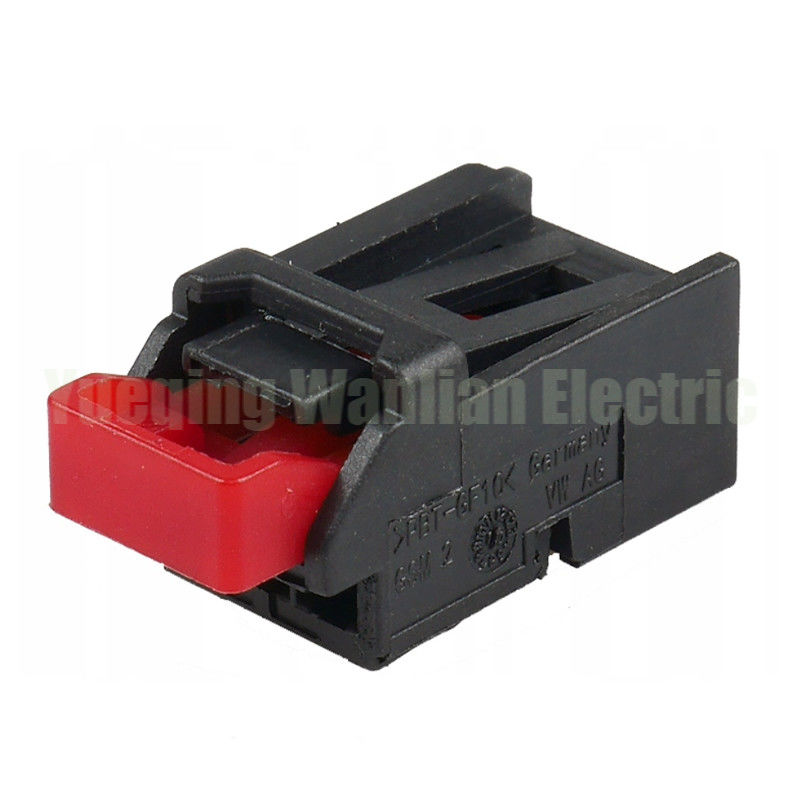 3 Pin 7N0972703 Connettore di seggiolini per luci posteriori auto